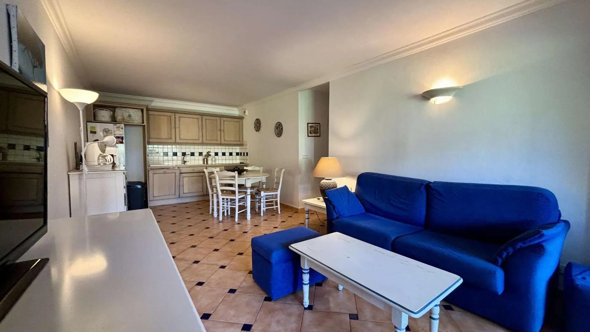 Daire Appartement 3 Pieces Avec Terrasse A Cavalaire - Fr-1-226B-220 Fransa