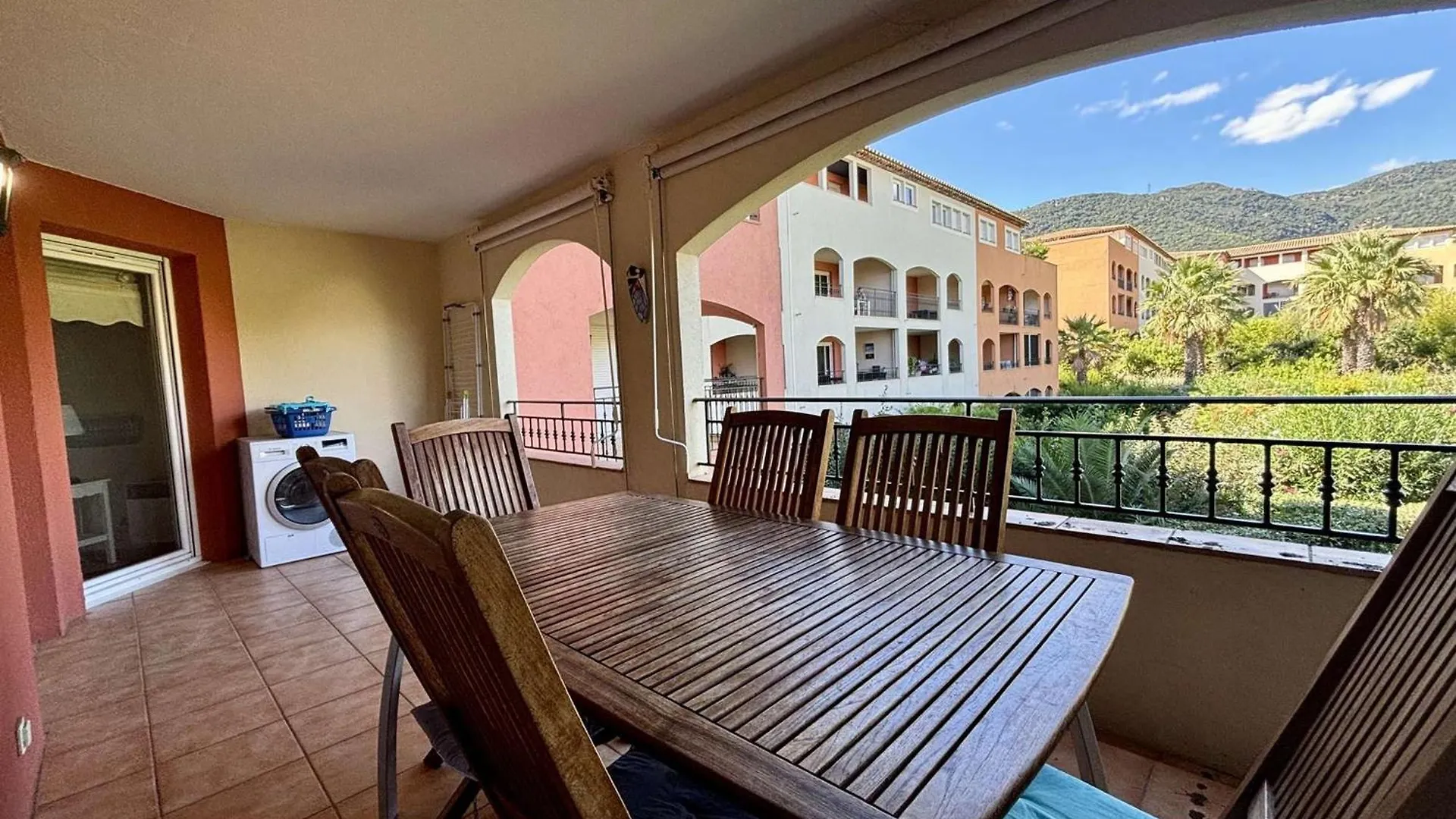 Appartement 3 Pieces Avec Terrasse A Cavalaire - Fr-1-226B-220 0*, Cavalaire-sur-Mer